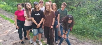 8 b