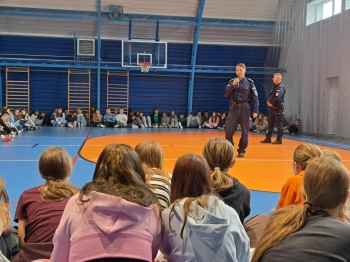 700d01bf-cb45-43d5-b195-540ad92e3737.jfif