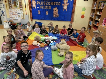 912b6fdf-12da-4893-8118-ae5251b71e39