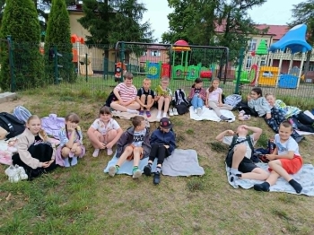 Czytanie na polanie (1)