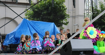 Występy dzieci podczas Dni Gąbina