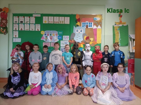 MIĘDZYNARODOWY DZIEŃ POSTACI Z BAJEK